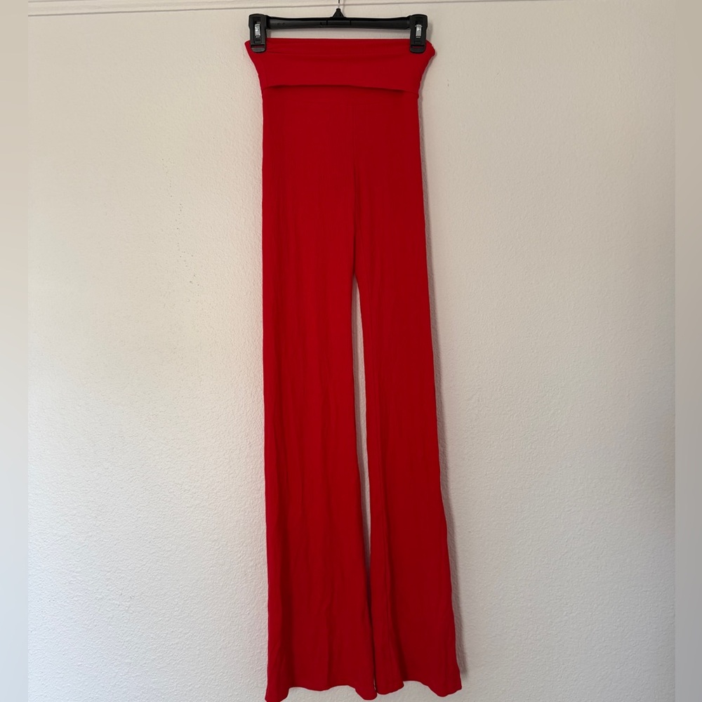 Skims Ribbed Limited Edition Soft Lounge Flared Pants Cherry Red - Picture 5 of 6